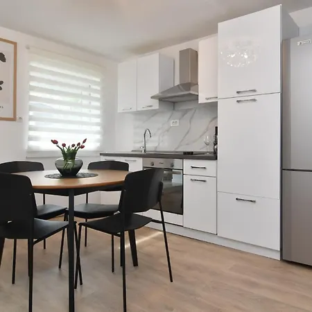 Apartman Gluic Sinj Exterior photo